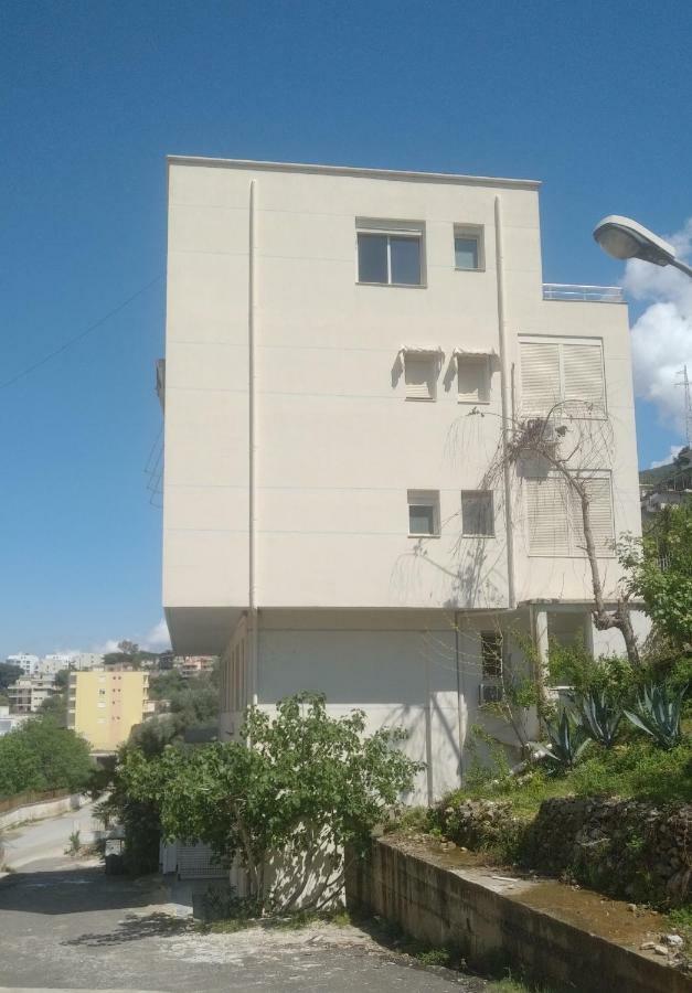 Deluxe Sea Apartment Vlorë Exterior foto